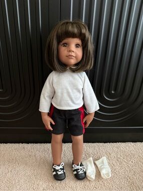 FAO Schwarz Gotz Doll Claudia Hispanic Girl 18" Toy Collectible 2011 Rare VHTF